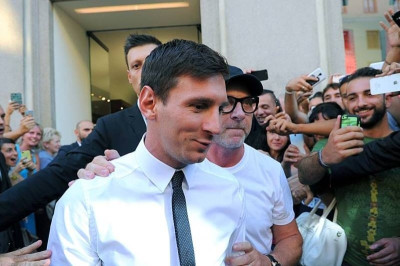 Λιονέλ Μέσι: Στο Μιλάνο με την Αντονέλα (photos)