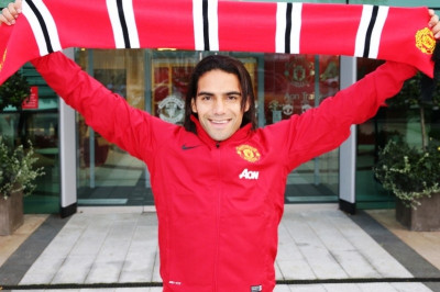 Μάντσεστερ Γιουνάιτεντ: Λάθος όνομα στην εμφάνιση του Φαλκάο (photo)