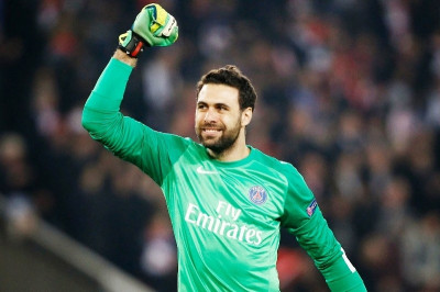 Παρί Σεν Ζερμέν: Ανανέωσε ο Σιρίγκου