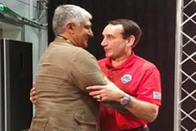 Μουντομπάσκετ 2014: Η αγκαλιά Γιαννάκη - Σιζέφσκι (photo)