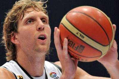 Ντάλας Μάβερικς: Ταχύτερο σουτ θέλει ο Νοβίτσκι