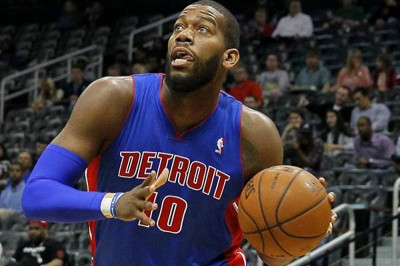 Ντιτρόιτ Πίστονς: Τα… έκανε πάνω του ο Μονρό (video)