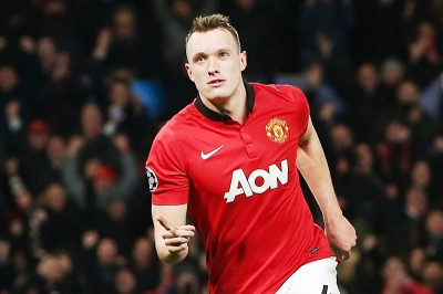 Μάντσεστερ Γιουνάιτεντ: Πλήγμα με Τζόουνς