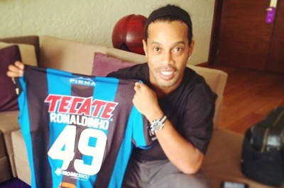 Μεξικό: Η παρουσίαση του Ροναλντίνιο (videos)