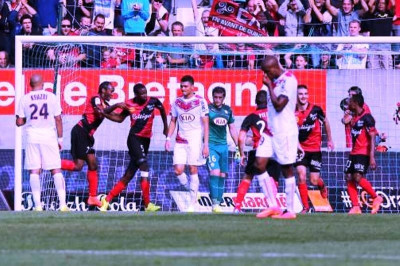 Ξυπνάει η Γκινγκάμπ, 2-1 την Μπορντό