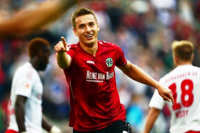 «Καθάρισε» από νωρίς το Αννόβερο, 2-0 το Αμβούργο (videos)