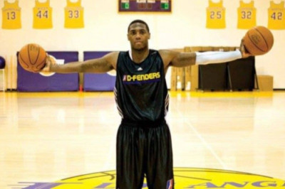 Πανελευσινιακός: Ανακοίνωσε Ρόμπινσον (video)