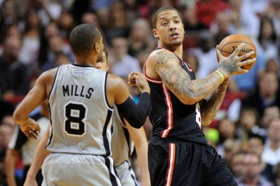 Σαν Αντόνιο Σπερς: Δοκιμάζουν Μάικλ Μπίσλι