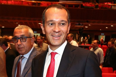 Γ. Αγγελόπουλος: «Καλύτερα με κόσμο»