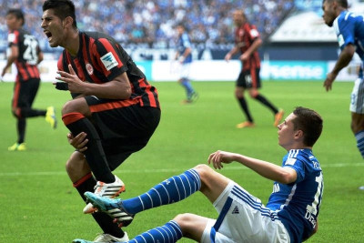 Σάλκε: Δύο αγωνιστικές σε Ντράξλερ