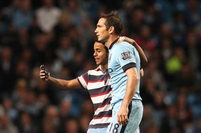 Τρεις «αγωνιστικές» για τη … σέλφι με τον Λάμπαρντ (photos)