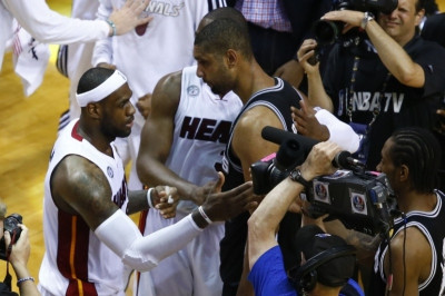 Λεμπρόν Τζέιμς: «Ίσως συνέχιζα στους Χιτ, αν παίρναμε το πρωτάθλημα»