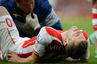 Ξέμεινε από χαφ η Άρσεναλ (photos)