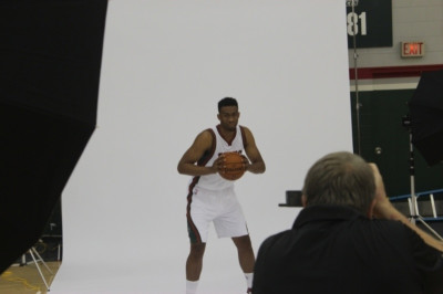 Μιλγουόκι Μπακς: Σίγουρος ο Νάιτ, όχι ο Χένσον