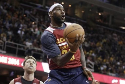 Κλίβελαντ Καβαλίερς: Το απίστευτο κάρφωμα Ίρβινγκ - Λεμπρόν (video)