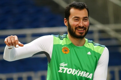 Δόξα Λευκάδας: Συμφωνία με Αποστολίδη!