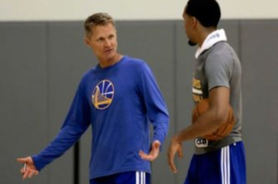 Γκόλντεν Στέιτ Ουόριορς: «Παλεύουν» ο Λίβινγκστον και ο… Κερ