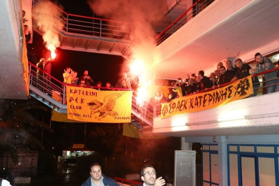 ΑΕΚ: Ένα με τον κόσμο οι παίκτες (photos)