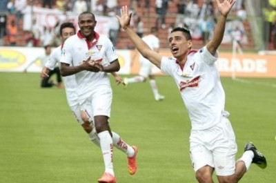 Εκουαδόρ: Σκόραρε από τα 60 μέτρα! (video)