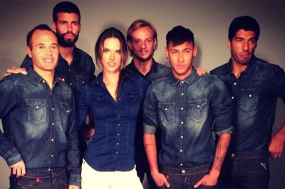 Το υπέρλαμπρο αστέρι που «θάμπωσε» τους σούπερ-σταρ της Μπαρτσελόνα ( video+photos)