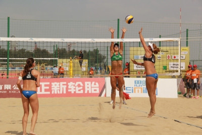 Μπιτς Βόλεϊ: Απίστευτη πρόκριση Βίκυ / Μαρία στα ημιτελικά!