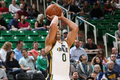 Γιούτα Τζαζ: Τρίποντα από τον Καντέρ θέλει ο Σνάιντερ