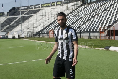 ΠΑΟΚ: Η… ανάκριση του Τζαβέλλα (video)