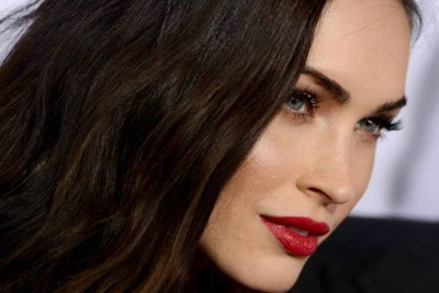 Φεράρι: Φωτιά στα... κόκκινα η Μέγκαν Φοξ (photos)