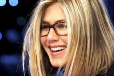 Aniston: «Είναι βάρος να σε έχω φίλη μου!»