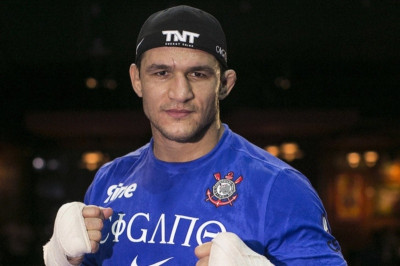 UFC on FOX 13: «Ψήσιμο» για Junior Dos Santos (video)