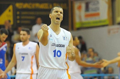 Στεφανίδης: «Περίεργη μετάβαση»