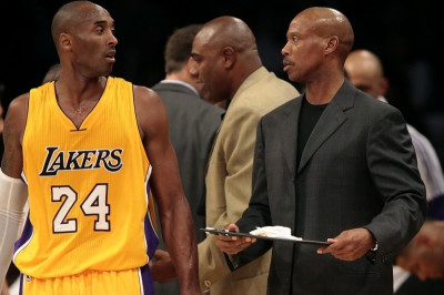 Λος Άντζελες Λέικερς: Λείπουν… έξι με Τζαζ