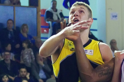 Βεζένκοφ: «Άδικο να μηδενιστούμε»