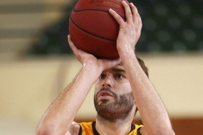 Τσιάκος: «Εγκυμονεί κινδύνους ο Πανιώνιος»