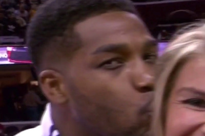 Κλίβελαντ Καβαλίερς: Φίλησε γυναίκα ρεπόρτερ ζωντανά ο Τόμπσον (video)