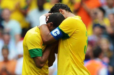 Βραζιλία: Με Τιάγκο Σίλβα και Μούρα