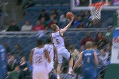 ΝΒΑ: Το τρικ της χρονιάς από συμπαίκτη του Αντετοκούνμπο (video)