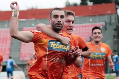 Εθνικός Σερρών: Πάνοπλος με Ηρακλή