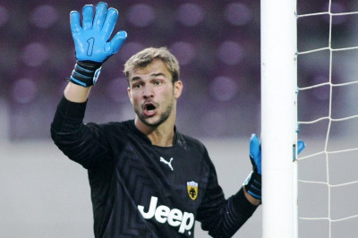 ΑΕΚ: Εκτός αποστολής ο Βούρας