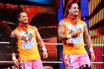 Main Event: Παρέμβαση και νίκη για τους Usos (photos+videos)