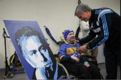 H συγκινητική συνάντηση Μουρίνιο με 11χρονο καρκινοπαθή (photos)