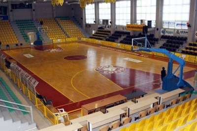 Μαρούσι: Κεκλεισμένων με Περιστέρι