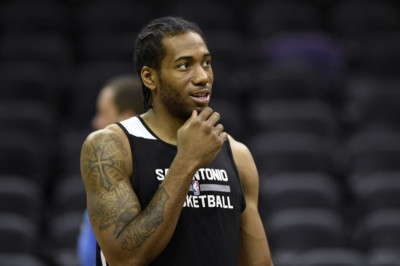 Σαν Αντόνιο Σπερς: Έτοιμος για ντεμπούτο ο Καούχι Λέοναρντ