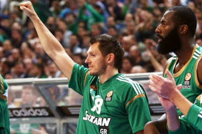 Παναθηναϊκός: Έναν ακόμα μήνα ο Μπλουμς