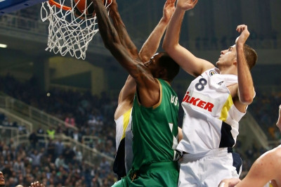 Ευρωλίγκα: Διπλός Παναθηναϊκός και Σλούκας στο Top 10 (video)