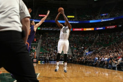 Γιούτα Τζαζ: Βραδιά… Ντέρικ Φέιβορς με Σανς (video)