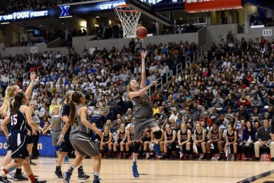 Λεμπρόν Τζέιμς: Κοντά στην μπασκετμπολίστρια που σβήνει (video)