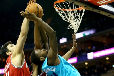 Σάρλοτ Χόρνετς: Μαγνητική για Μάικλ Κιντ-Γκίλκριστ