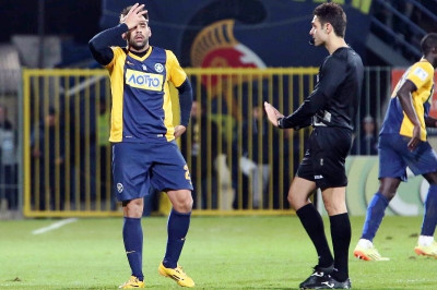 Σπάθας: «Μήπως δεν χτυπούν εμένα;»