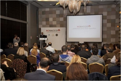 «Το ηλεκτρονικό τσιγάρο μακράν λιγότερο βλαπτικό από το κανονικό»